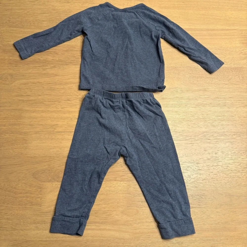 GAP blue pajama set 12-18M - Picture 2 of 6